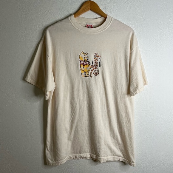 Vintage Mens 90s Disney World Winnie the Pooh T-Shirt Made USA Embroidered Sz L - Picture 1 of 11